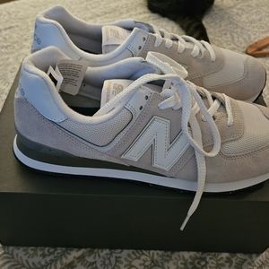 New Balance men's sneakers size 10